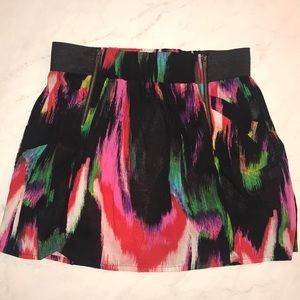Multi color skirt with pockets